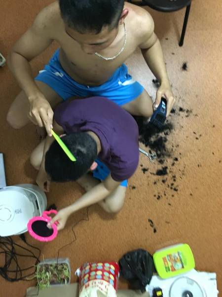 Học viên 10K BrSE hớt tóc như thế nào? Học viên 10K BrSE hớt tóc như thế nào?