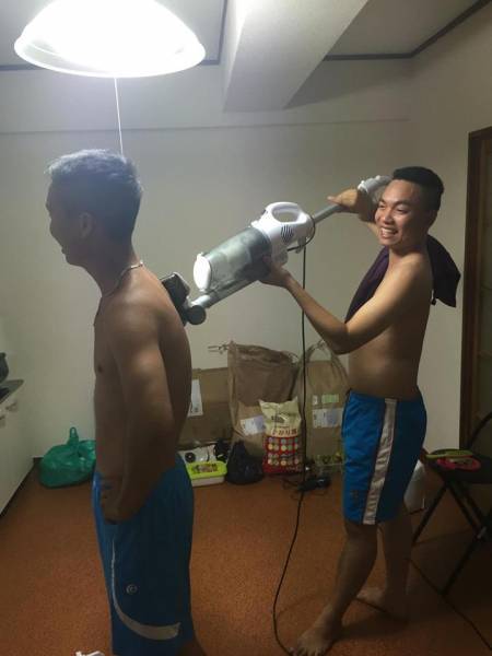 Học viên 10K BrSE hớt tóc như thế nào? Học viên 10K BrSE hớt tóc như thế nào?